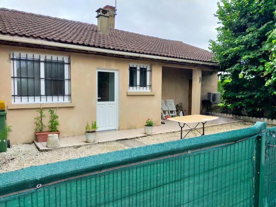 Maison Verrieres  Extérieur photo